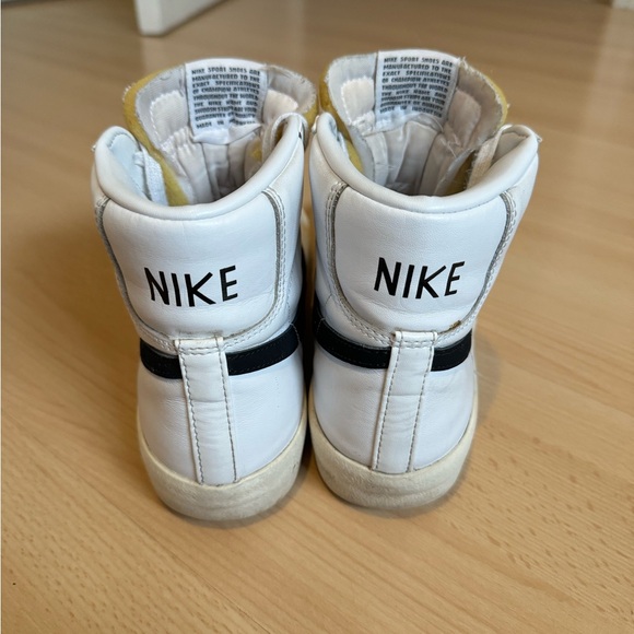 High top Nike Blazers women’s size 8 - Picture 3 of 3